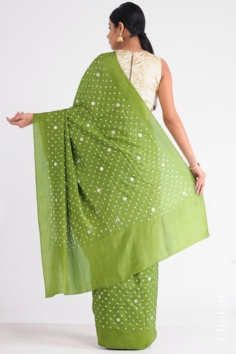 Chakor's traditional Green bandhani pure silk saree with sequins embroidery