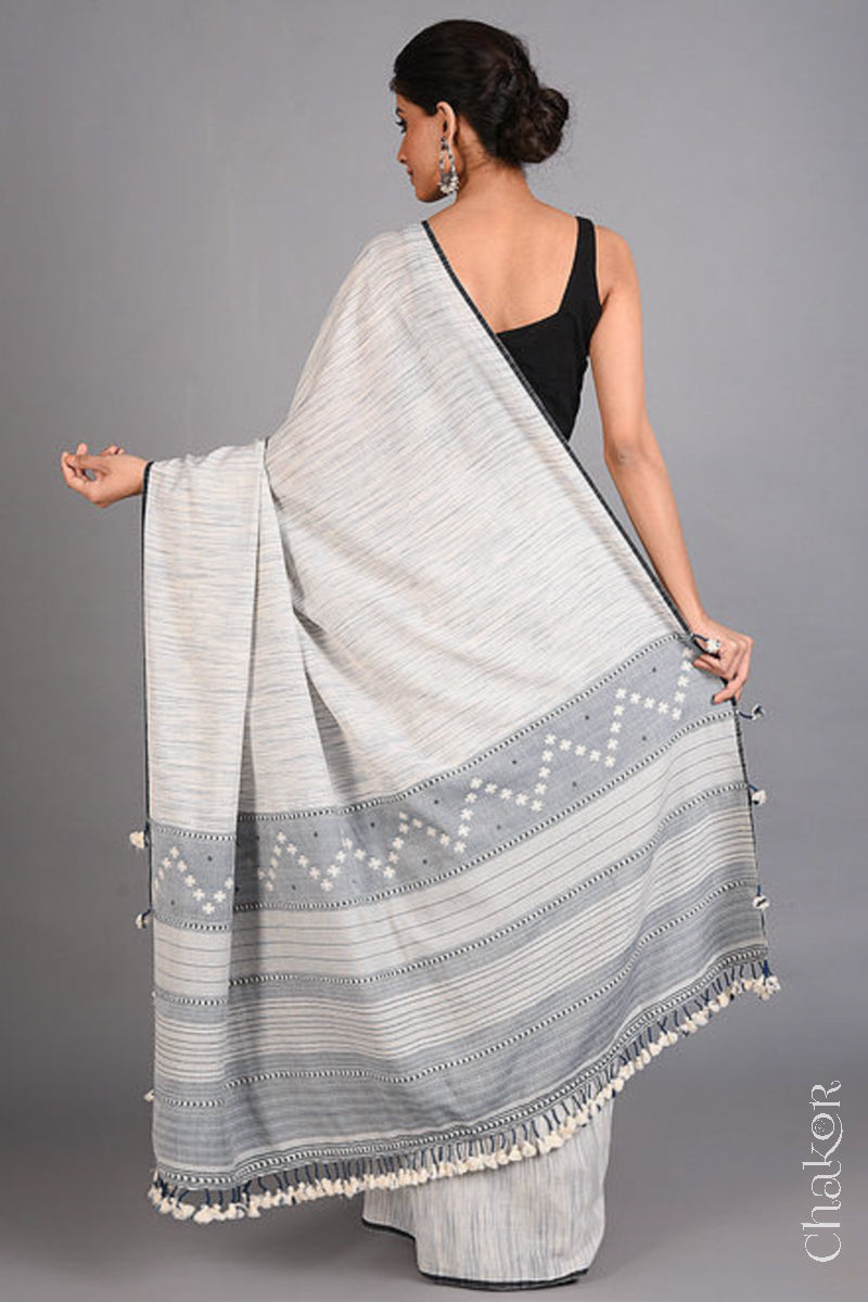 Handloom Off-white Grey Bhujodi Cotton Saree by Chakor.