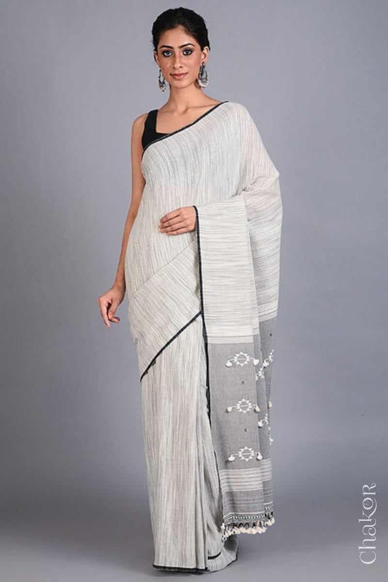 Handloom Off-white Grey Bhujodi Cotton Saree by Chakor.