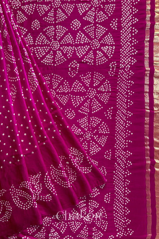 Chakor Magenta Ombre Dyed Traditional Bandhani Gaji Silk Saree.