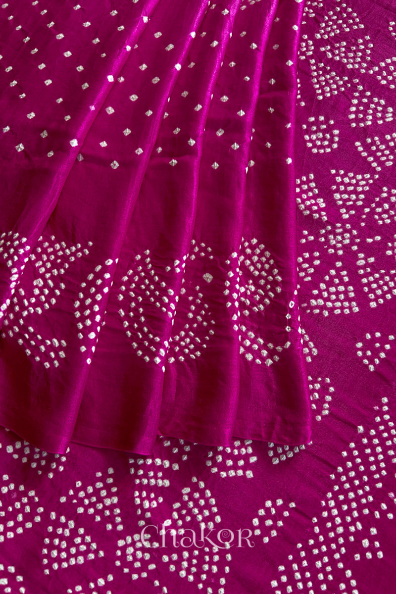 Chakor Magenta Ombre Dyed Traditional Bandhani Gaji Silk Saree.