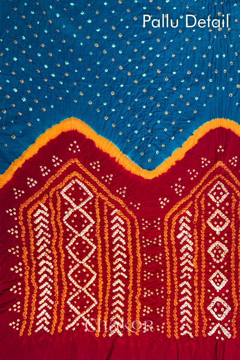 Pallu detail of Indigo and Red Bandhani Mul Cotton Saree featuring multicoloured bandhani patterns.