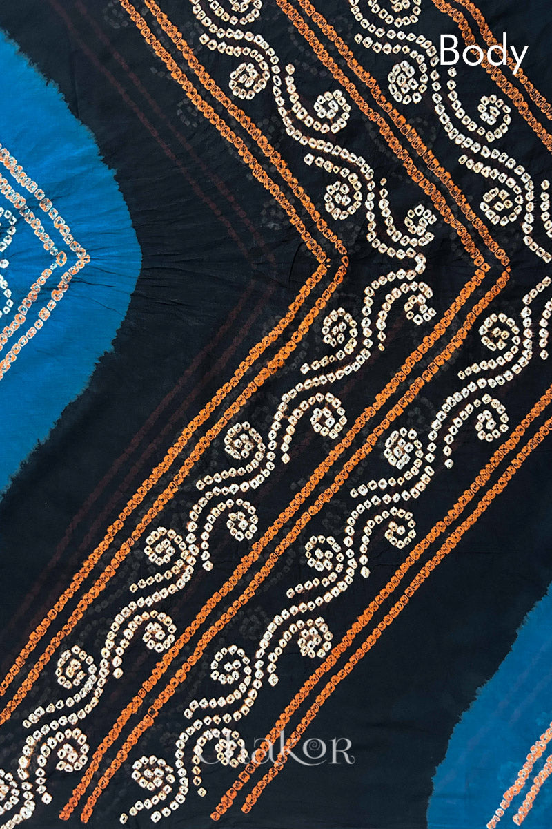 Body detail of Indigo and Black Bandhani Mul Cotton Saree featuring multicoloured bandhani patterns.